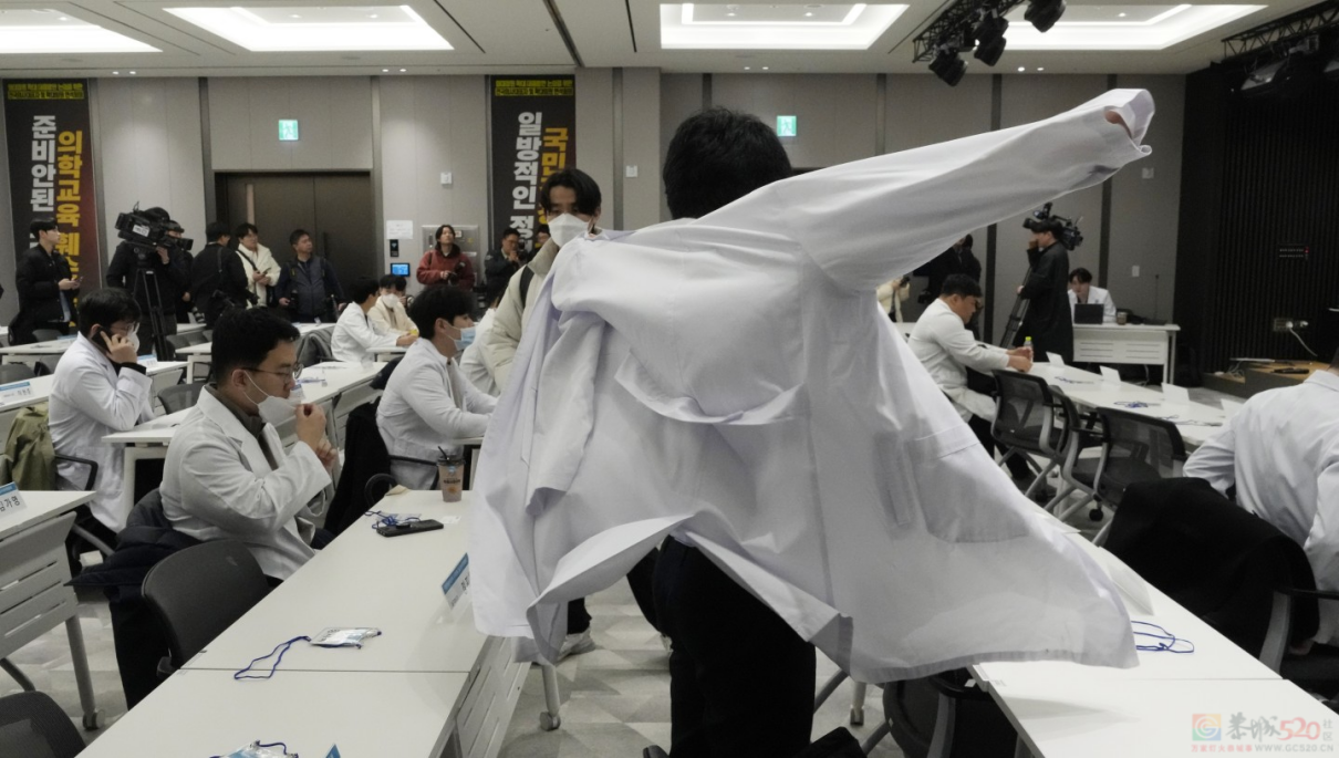 韩国医疗大瘫痪升级！数万医生医学生撂挑子走人：孕妇生不了、癌患活活痛死？！33 / 作者:放眼看世界 / 帖子ID:313840