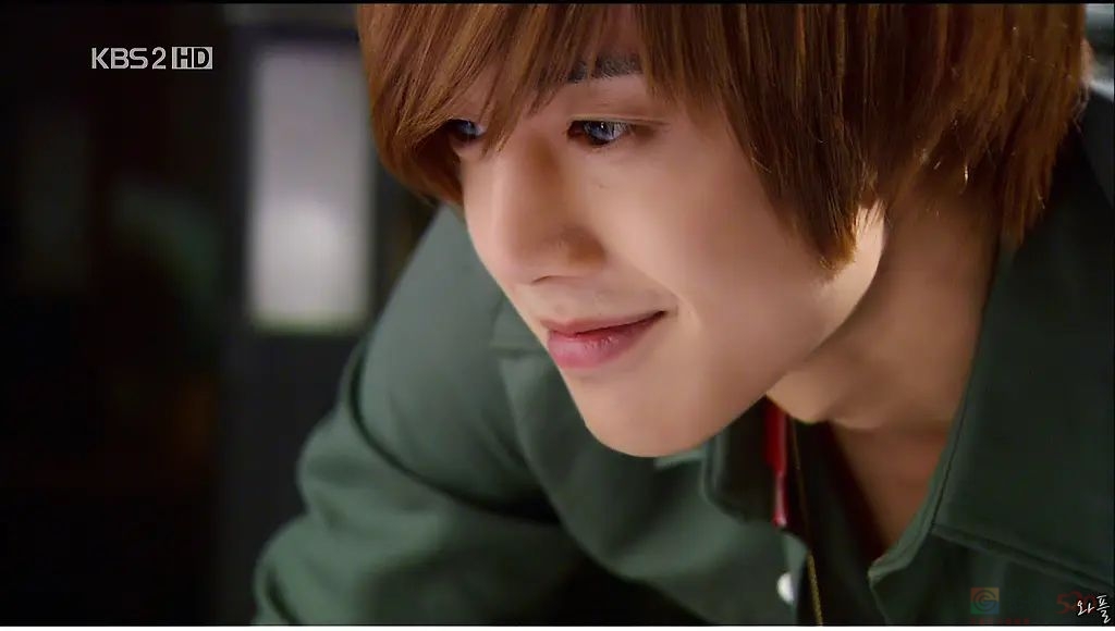 你QQ空间里的那个顶流花美男，现在肿到妈都认不出了……39 / 作者:放眼看世界 / 帖子ID:314688