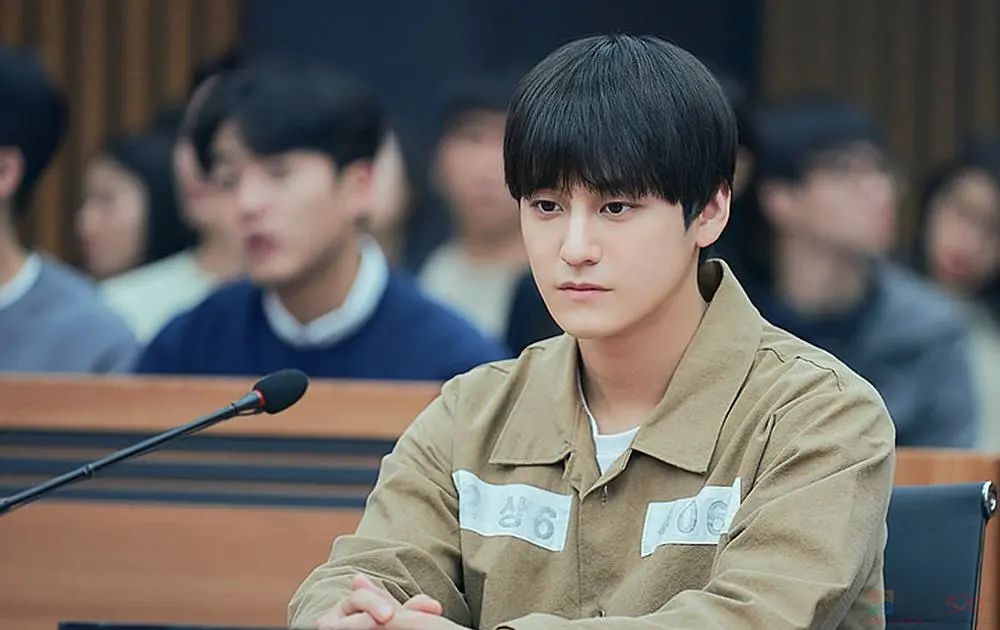 你QQ空间里的那个顶流花美男，现在肿到妈都认不出了……596 / 作者:放眼看世界 / 帖子ID:314688