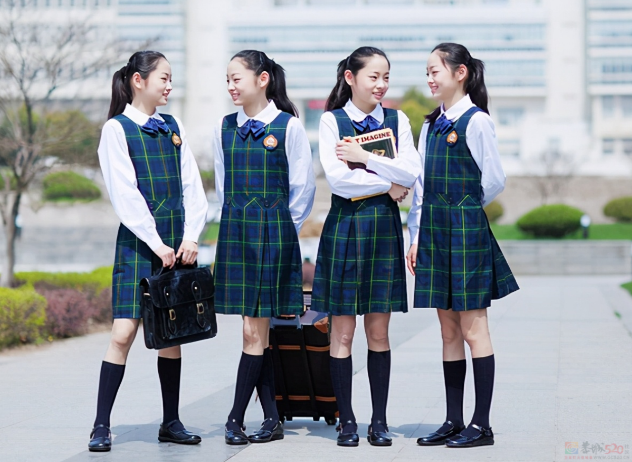 24岁内娱“最美四胞胎”：放弃做偶像，同时考上世界名校......500 / 作者:放眼看世界 / 帖子ID:315033