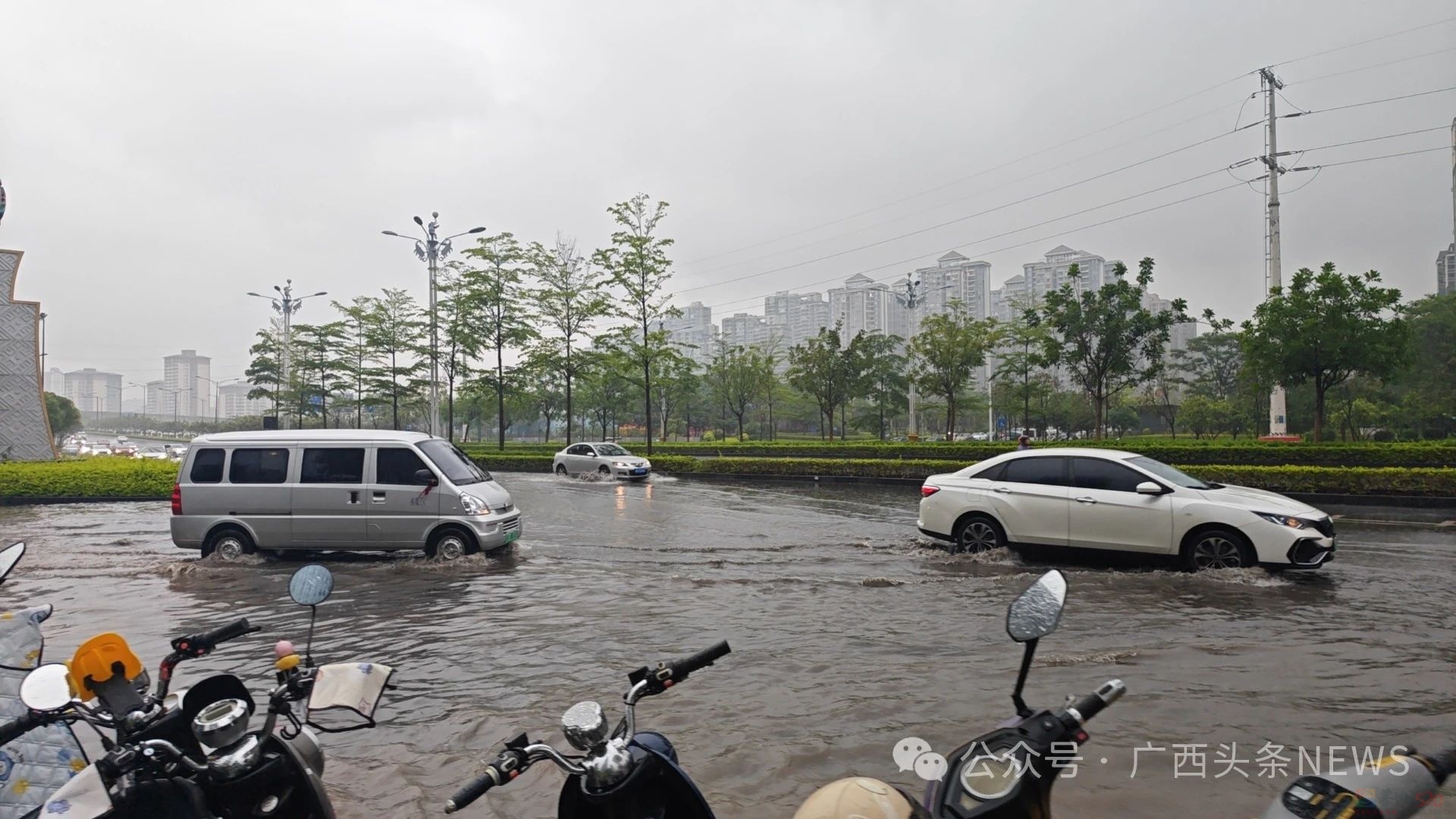 广西多地发布红色预警！10市有暴雨到大暴雨、雷暴冰雹676 / 作者:尹以为荣 / 帖子ID:315070