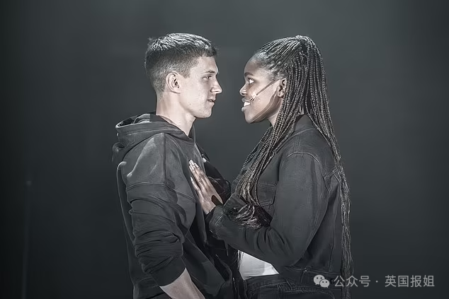 新罗密欧与朱丽叶公演遭全网群嘲！黑人女主像拳皇，男主口齿不清愣头青？网友：他们演啥妖怪？303 / 作者:放眼看世界 / 帖子ID:315414