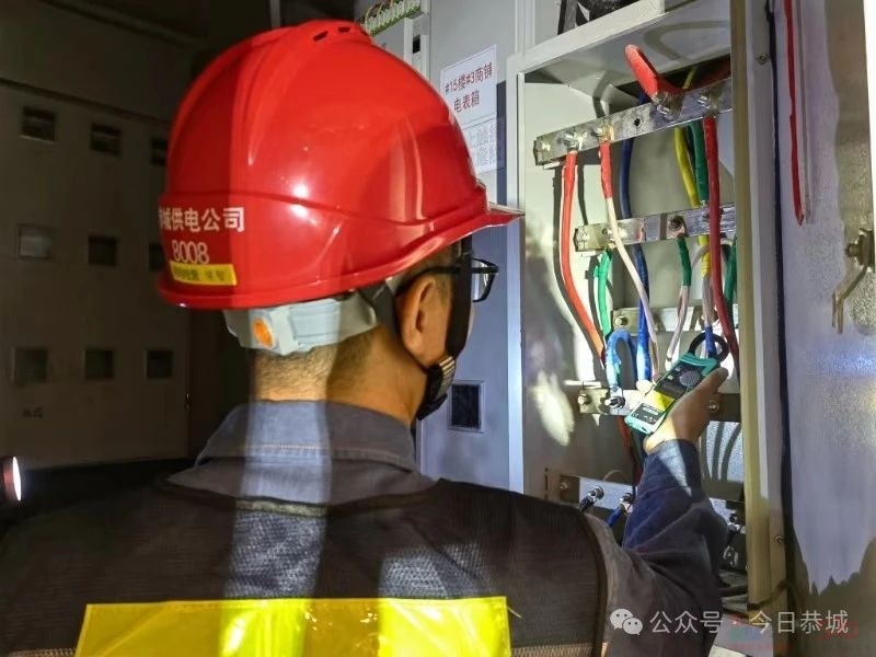 国庆保电不懈怠 电力护航庆华诞484 / 作者:论坛小编01 / 帖子ID:317330