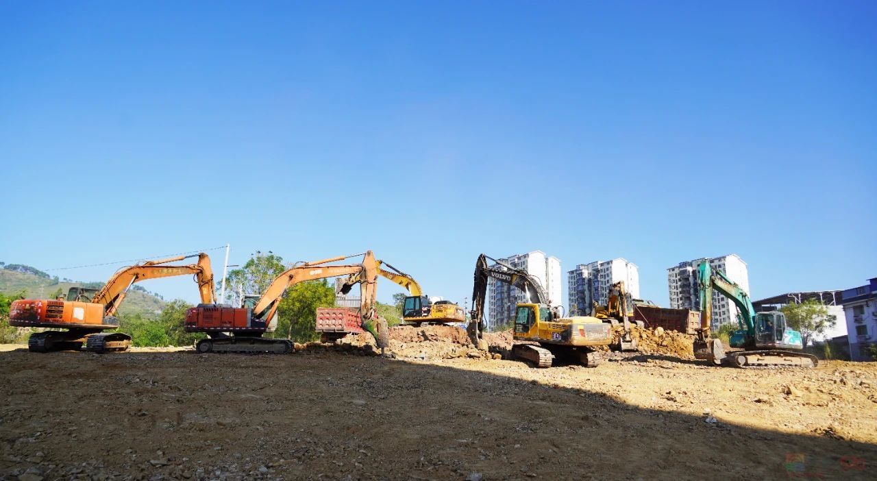 国道G241恭城县城沙子岭至老水泥厂路段抢抓时间整改108 / 作者:论坛小编01 / 帖子ID:317634