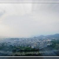 恭城全景'着天晚上8点钟才下山