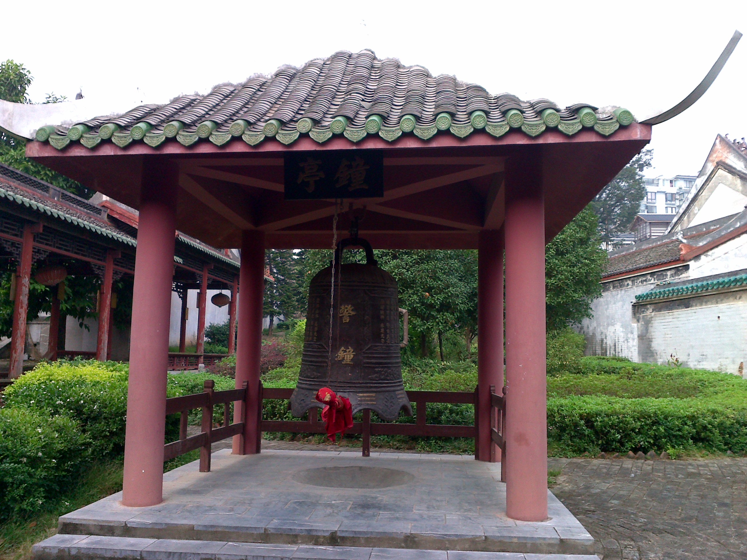 没事，去周渭祠、湖南会馆逛了一圈，里面有些人好像真的一样，呜呼377 / 作者:矮木劈山 / 帖子ID:2146