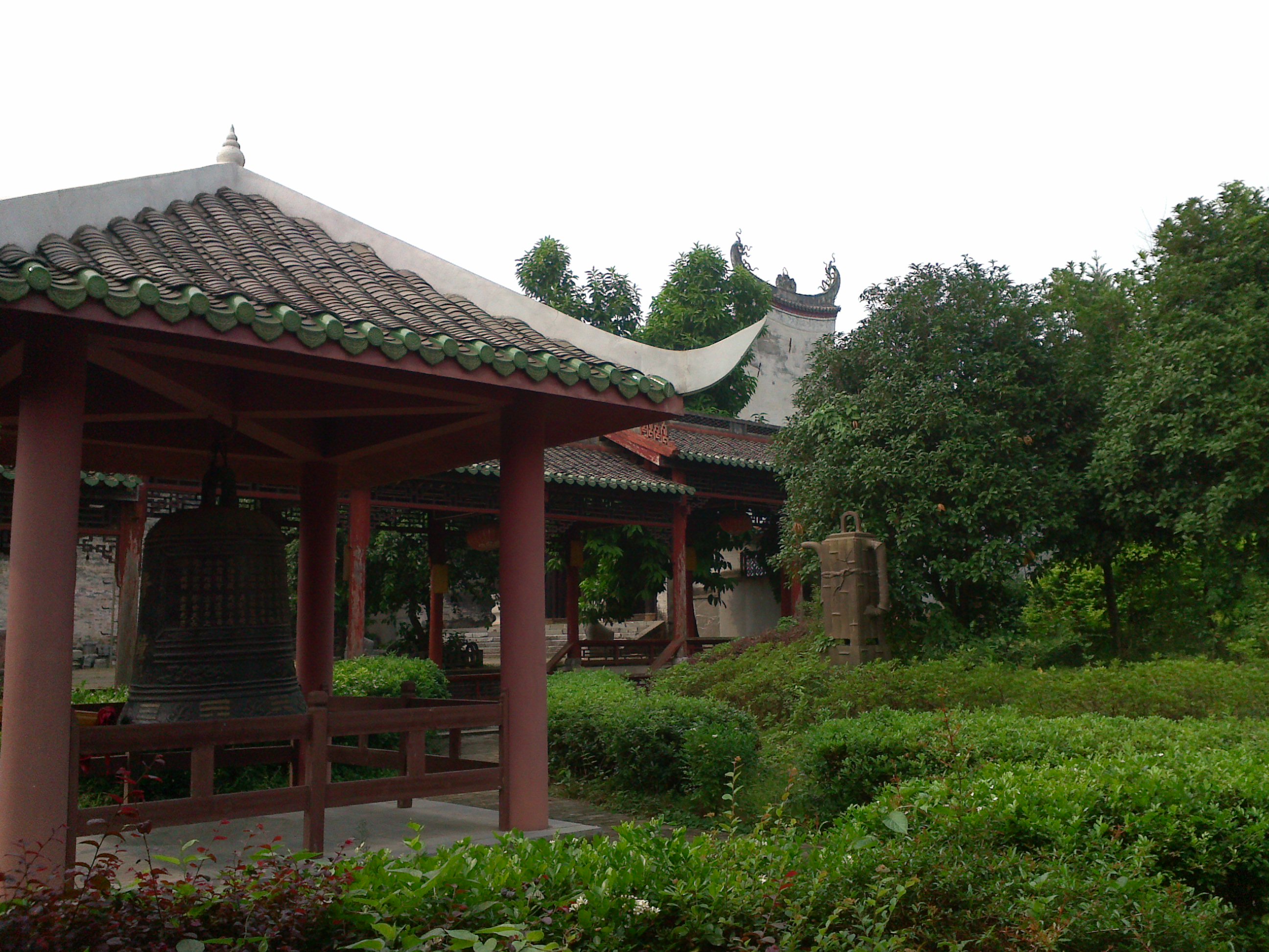 没事，去周渭祠、湖南会馆逛了一圈，里面有些人好像真的一样，呜呼286 / 作者:矮木劈山 / 帖子ID:2146