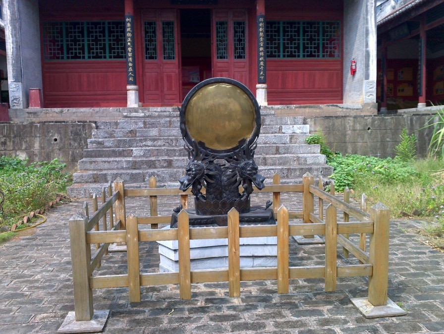 没事，去周渭祠、湖南会馆逛了一圈，里面有些人好像真的一样，呜呼77 / 作者:矮木劈山 / 帖子ID:2146