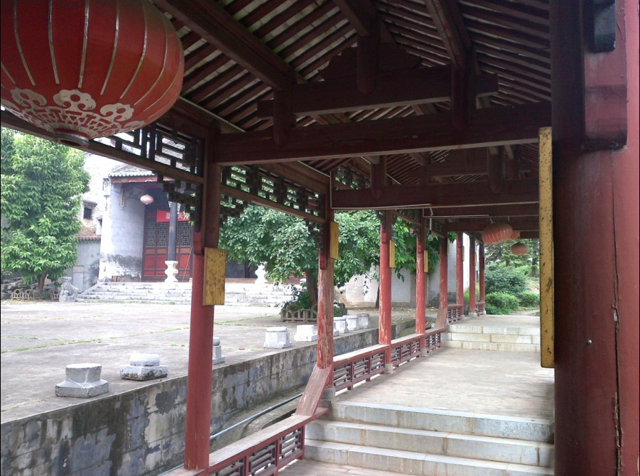 没事，去周渭祠、湖南会馆逛了一圈，里面有些人好像真的一样，呜呼504 / 作者:矮木劈山 / 帖子ID:2146