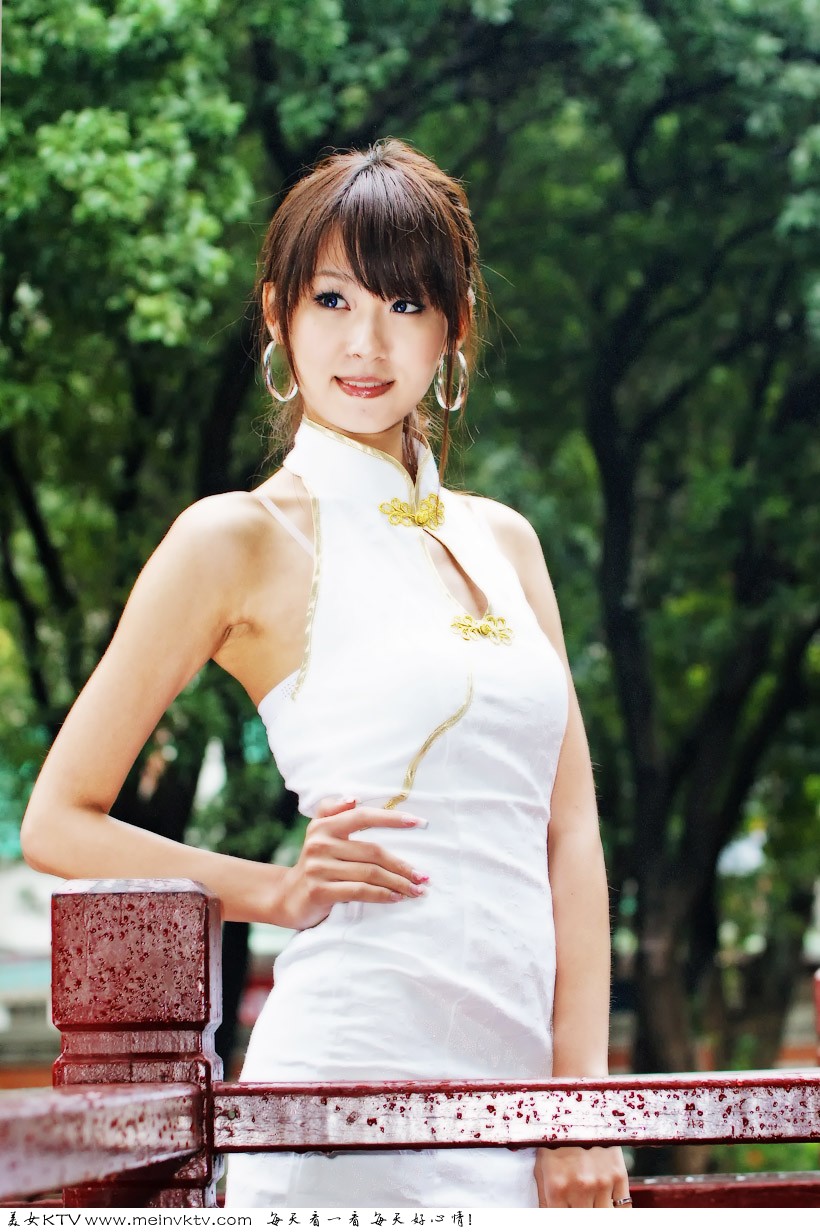 来点养眼的【高清美女】689 / 作者:排散 / 帖子ID:2183