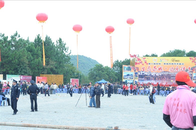 月柿节之人体彩绘现场201 / 作者:admin / 帖子ID:2524