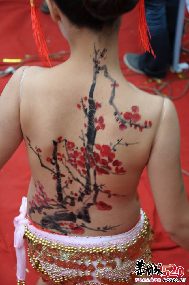 月柿节之人体彩绘现场39 / 作者:admin / 帖子ID:2524