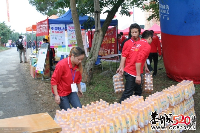 月柿节上默默奉献的他们~~~~~~~701 / 作者:社区小编 / 帖子ID:2795