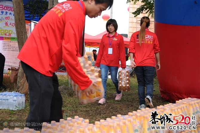 月柿节上默默奉献的他们~~~~~~~196 / 作者:社区小编 / 帖子ID:2795