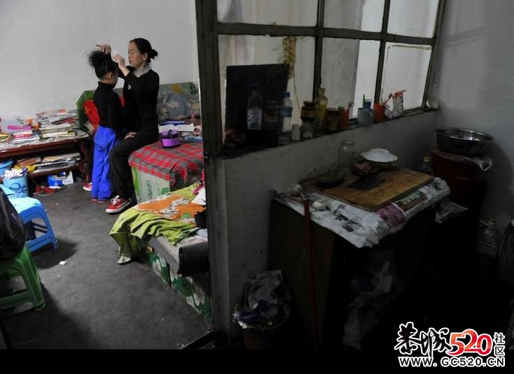 图片故事：新疆7岁女孩在餐馆跳舞养家236 / 作者:好男儿当自强 / 帖子ID:2907