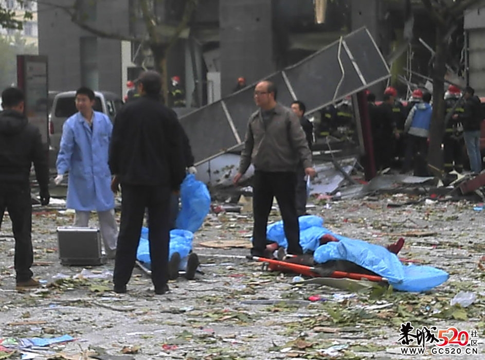 西安嘉天国际发生爆炸 现场惨烈34 / 作者:小雨点 / 帖子ID:3674