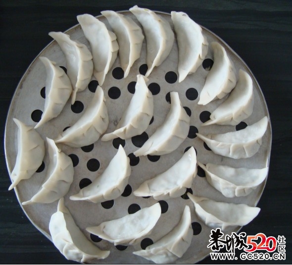 自编自导自演的饺子695 / 作者:1587804YYYY / 帖子ID:5119