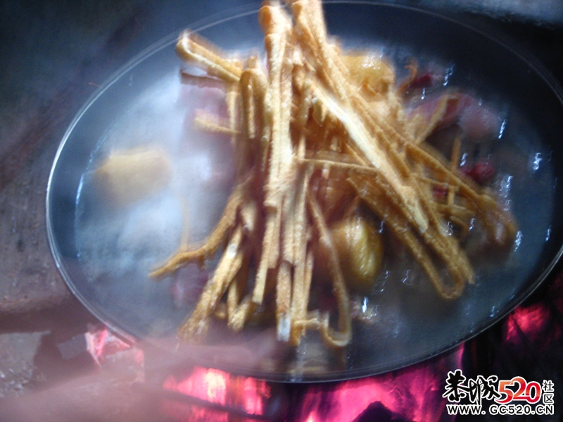 克灌阳吃白酒照的307 / 作者:莫撩我 / 帖子ID:5685