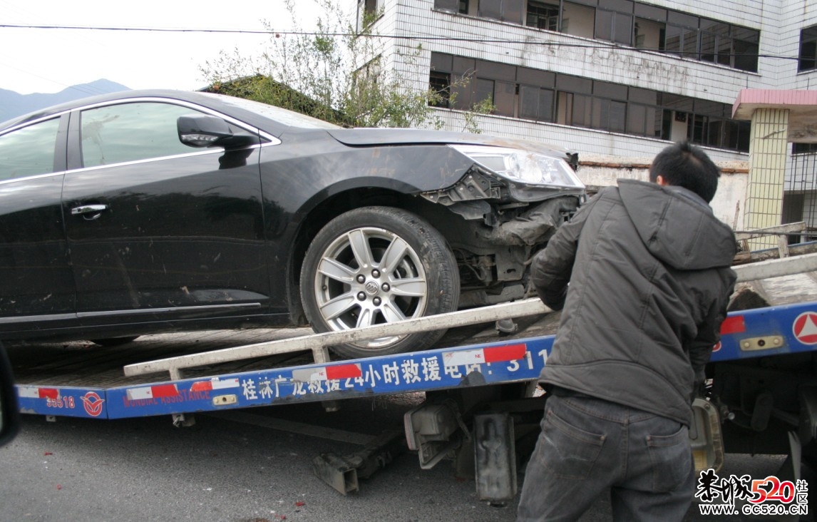 今天在栗木六岭看到的车祸，快过年了，开车慢点哟683 / 作者:恭城人 / 帖子ID:5942