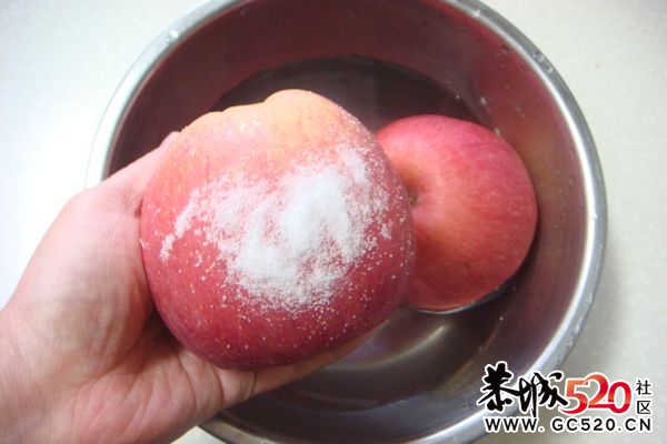 苹果带皮吃更有营养，清洗苹果小窍门159 / 作者:排排坐分果果 / 帖子ID:6027