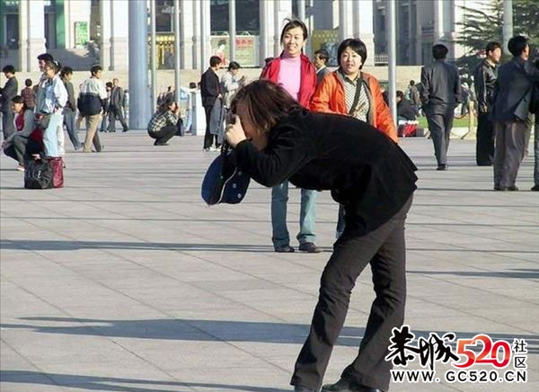 雷人的拍照姿势【7P】583 / 作者:以色会友 / 帖子ID:6100