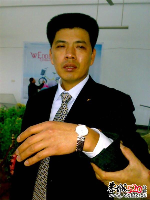 新娘结婚前8天遇害 新郎抱遗照殡仪馆办婚礼856 / 作者:罗少爷 / 帖子ID:6908
