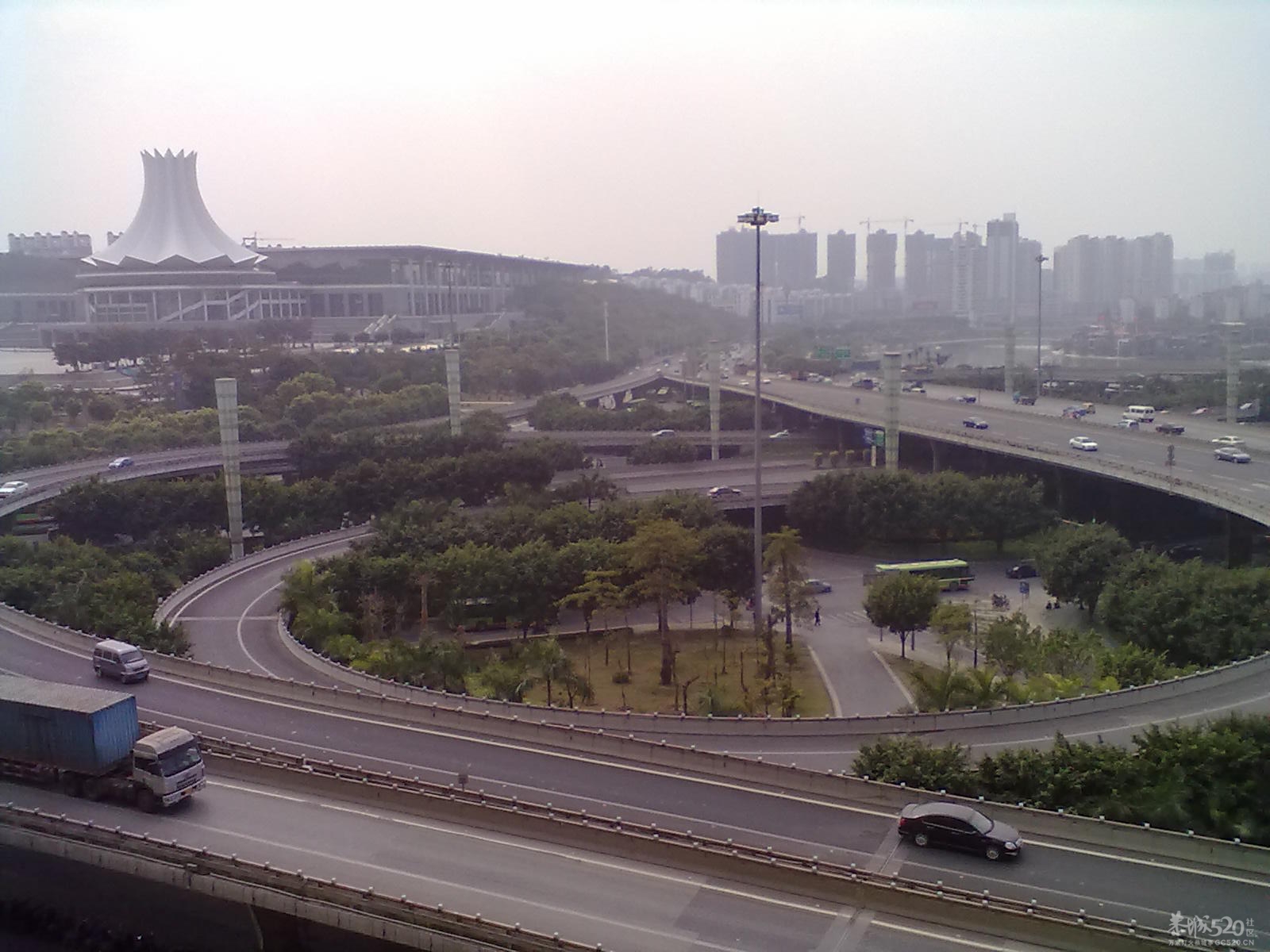 办公室外的风景219 / 作者:扯卵谈 / 帖子ID:7654