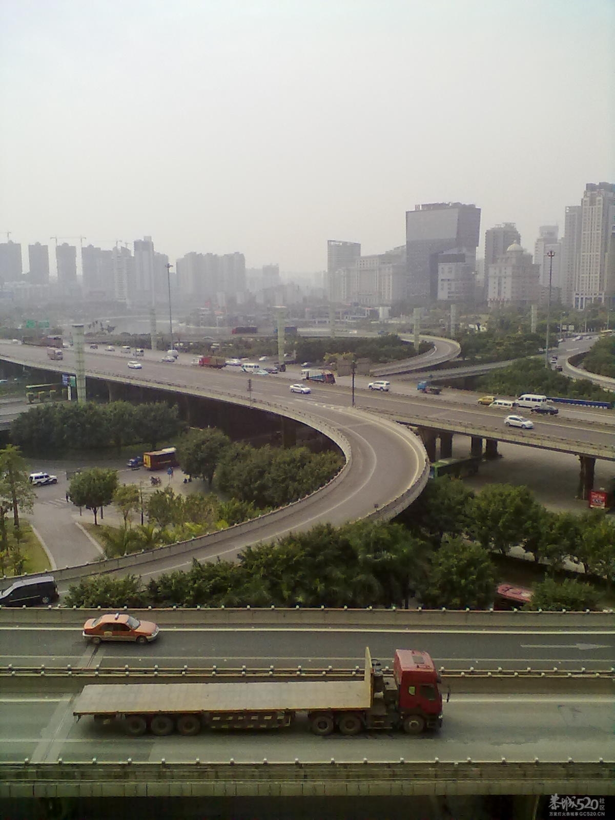 办公室外的风景99 / 作者:扯卵谈 / 帖子ID:7654