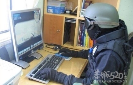 打CS。。没有好的装备是不行的。。702 / 作者:请叫我宅男先生 / 帖子ID:9008