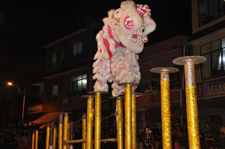 龙虎乡元宵节的舞狮、烟花表演376 / 作者:新乐文化传媒 / 帖子ID:9317