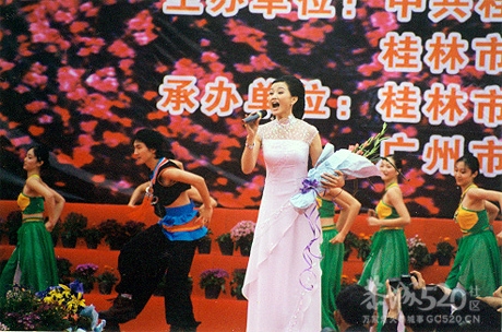 明星大腕拉开2004第二届桂林恭城桃花节大幕403 / 作者:火星娃崽 / 帖子ID:9500