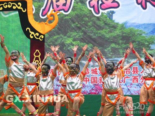 八百张傩面摆阵 2007年第五届恭城桃花节瑶文化唱主角635 / 作者:火星娃崽 / 帖子ID:9504