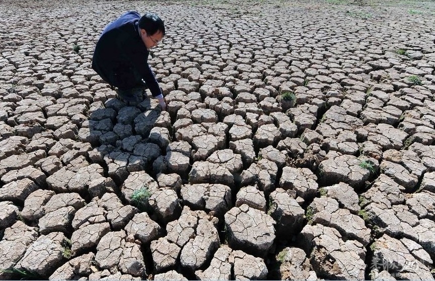 云南“三年连旱” 多座水库干涸472 / 作者:小雨点 / 帖子ID:10238