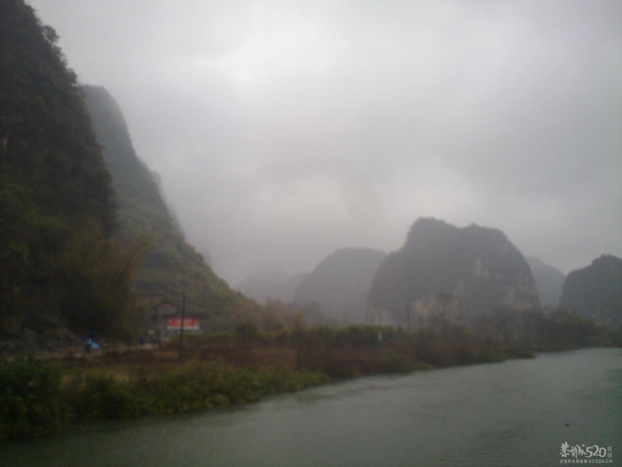 烟雨中的遇龙河930 / 作者:金网 / 帖子ID:11243