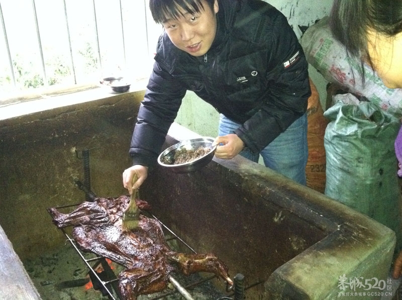 穷人哥开车带我去烤全羊！精彩图片。。。。675 / 作者:徘徊女 / 帖子ID:11592