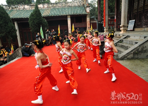 2012恭城文庙传统“开笔礼”13 / 作者:社区小编 / 帖子ID:11784