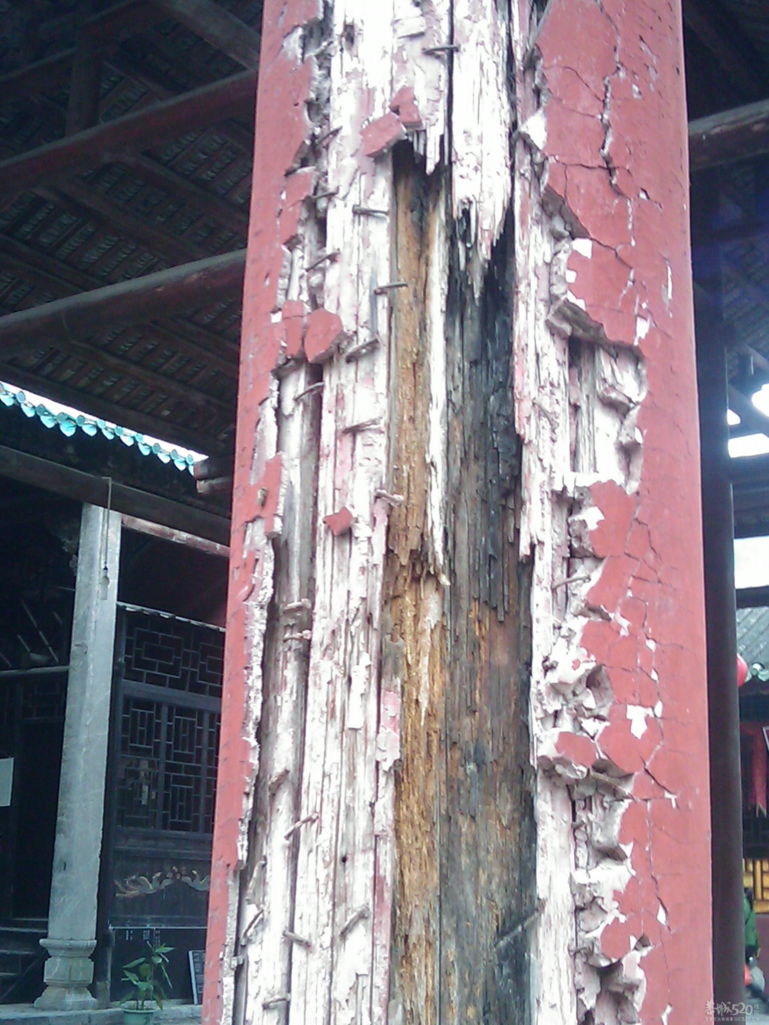武庙戏台前面的一木柱应尽快修复（附图）102 / 作者:ssql / 帖子ID:12141