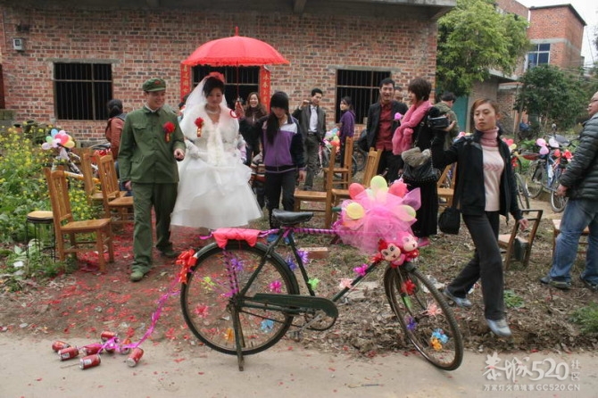 武鸣经典低碳环保婚礼，比起豪车要好多了。值得推崇！634 / 作者:扯卵谈 / 帖子ID:12401
