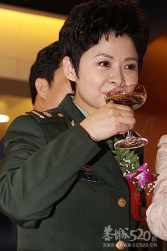 盘点惨遭央视封杀的大牌明星(图),央视就是牛！694 / 作者:冰淇淋 / 帖子ID:15331