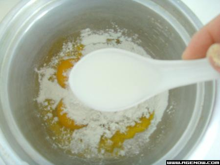 电饭煲做蛋糕~~~~就这样简单772 / 作者:小雨点 / 帖子ID:15531