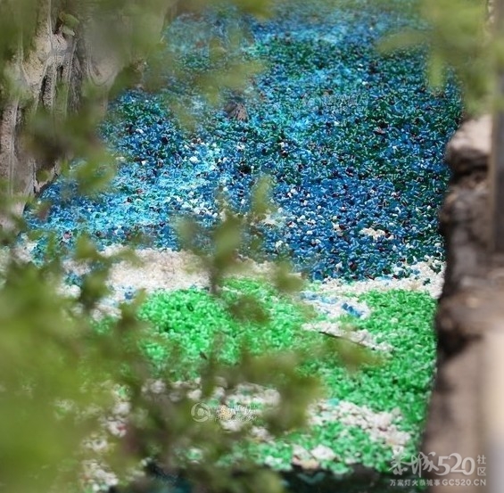 空壳胶囊“投渠自尽” 郑州一渠沟成彩虹河451 / 作者:小雨点 / 帖子ID:15547