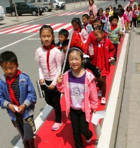 保证学生安全  值得借鉴啊 赞一个283 / 作者:小雨点 / 帖子ID:16125