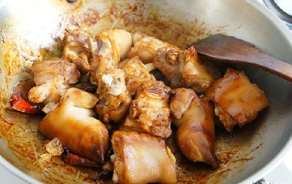 吃货必备！！！越吃越上瘾的香辣猪蹄551 / 作者:小雨点 / 帖子ID:16414