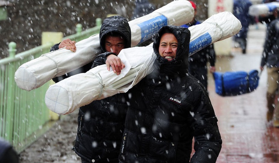 甘肃岷县雹洪灾抢险第3天 安置点降雪175 / 作者:小雨点 / 帖子ID:17713