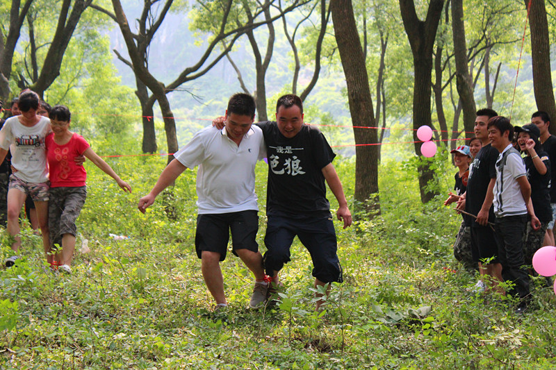 5.20初夏欢乐行活动精彩 在后面！！875 / 作者:520摄影记者 / 帖子ID:18191
