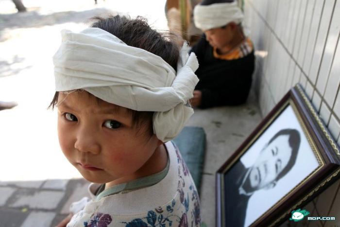 古有卖身葬父，如今也能上演，是倒退还是开眼998 / 作者:翠峰紫阳 / 帖子ID:19204