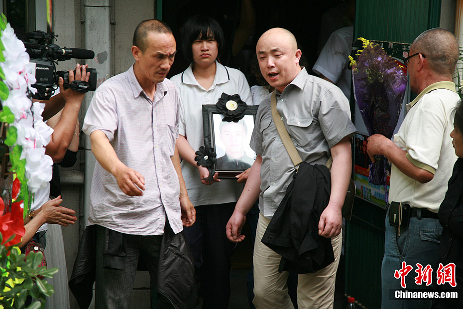 浙江 杭州一位平民英雄 吴斌846 / 作者:带假发修行 / 帖子ID:19521