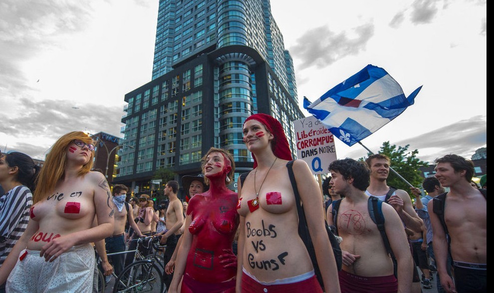 赤裸的学生大游行抗议学费上涨338 / 作者:不需要人懂 / 帖子ID:19794