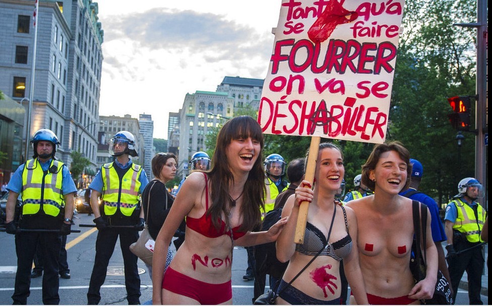 赤裸的学生大游行抗议学费上涨257 / 作者:不需要人懂 / 帖子ID:19794