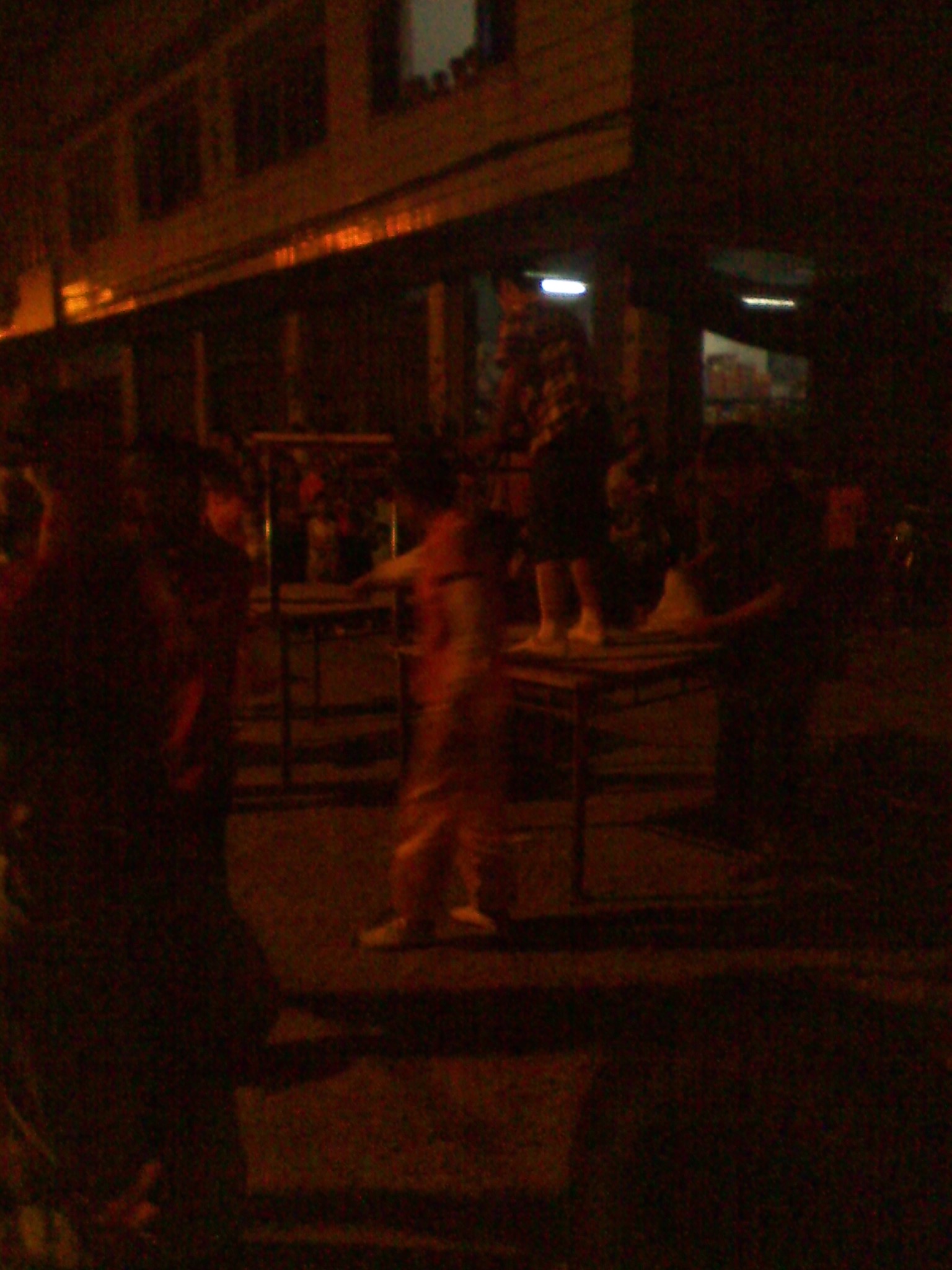 西岭街有史以来最牛葬礼692 / 作者:熟悉的陌生人 / 帖子ID:20369